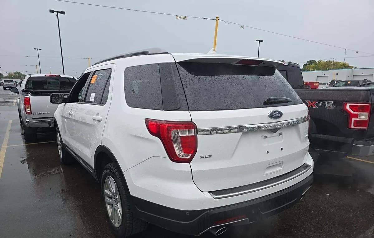 2018 FORD EXPLORER XLT 3