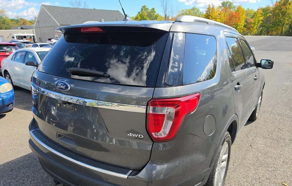 2018 FORD EXPLORER XLT 4