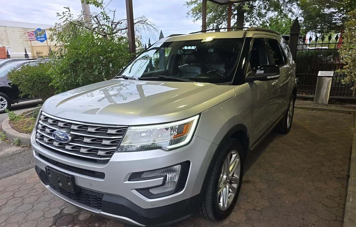 2017 FORD EXPLORER XLT 2