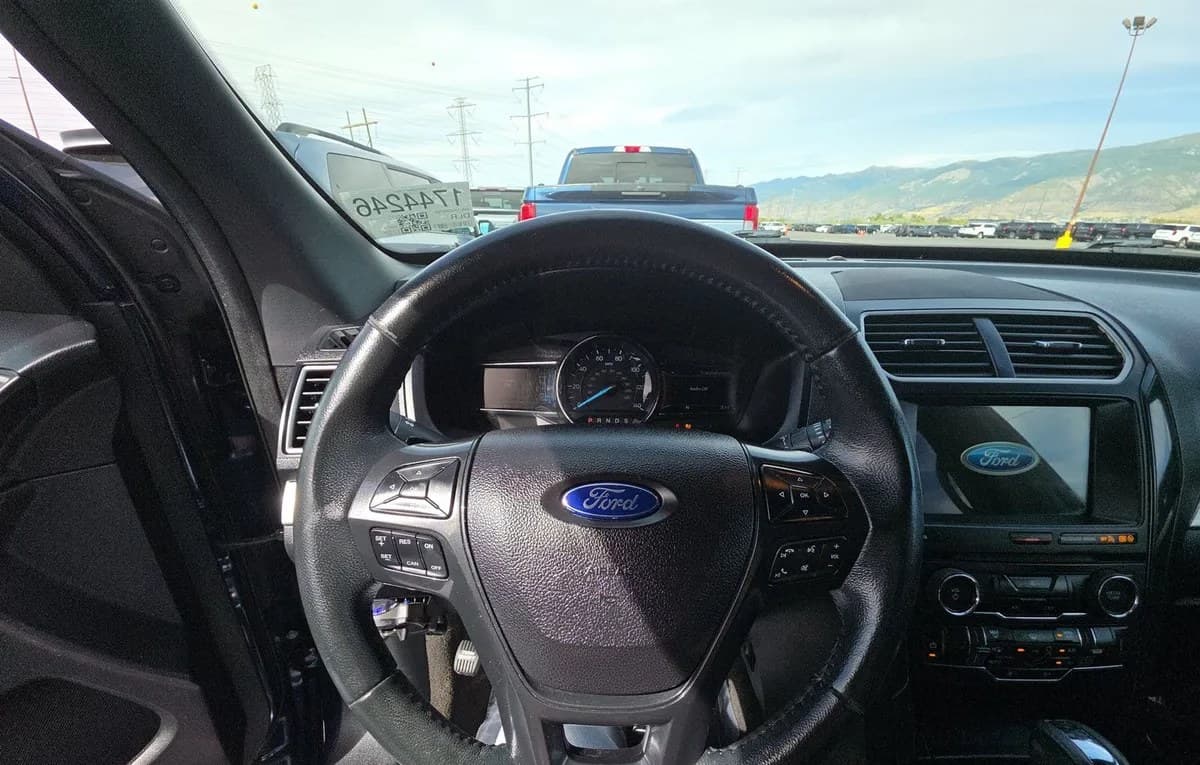 2017 FORD EXPLORER XLT 6