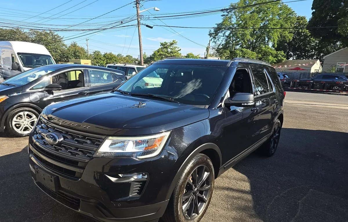 2019 FORD EXPLORER XLT 2