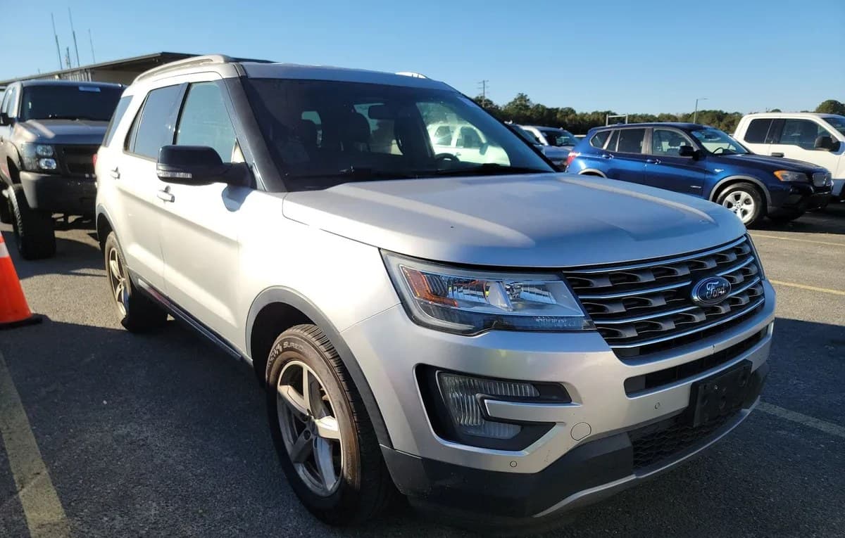 2017 FORD EXPLORER XLT 3