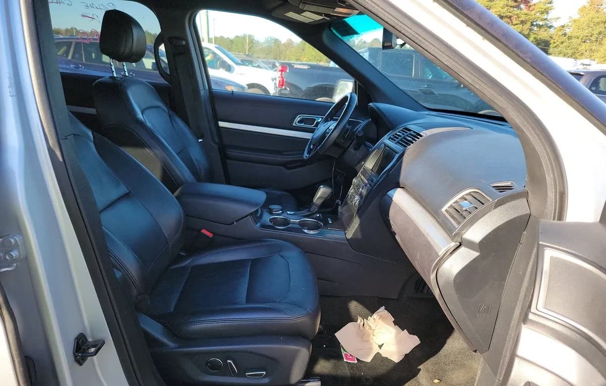 2017 FORD EXPLORER XLT 4