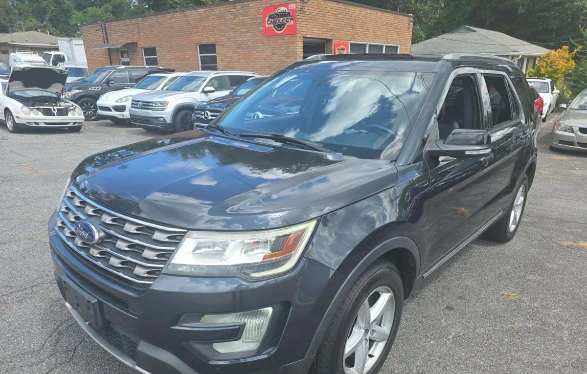 2017 FORD EXPLORER XLT 2