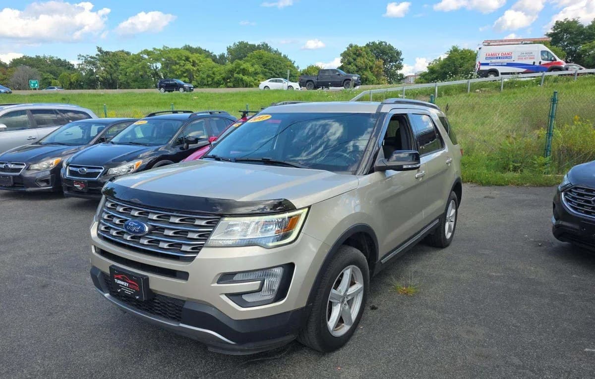 2017 FORD EXPLORER XLT 2