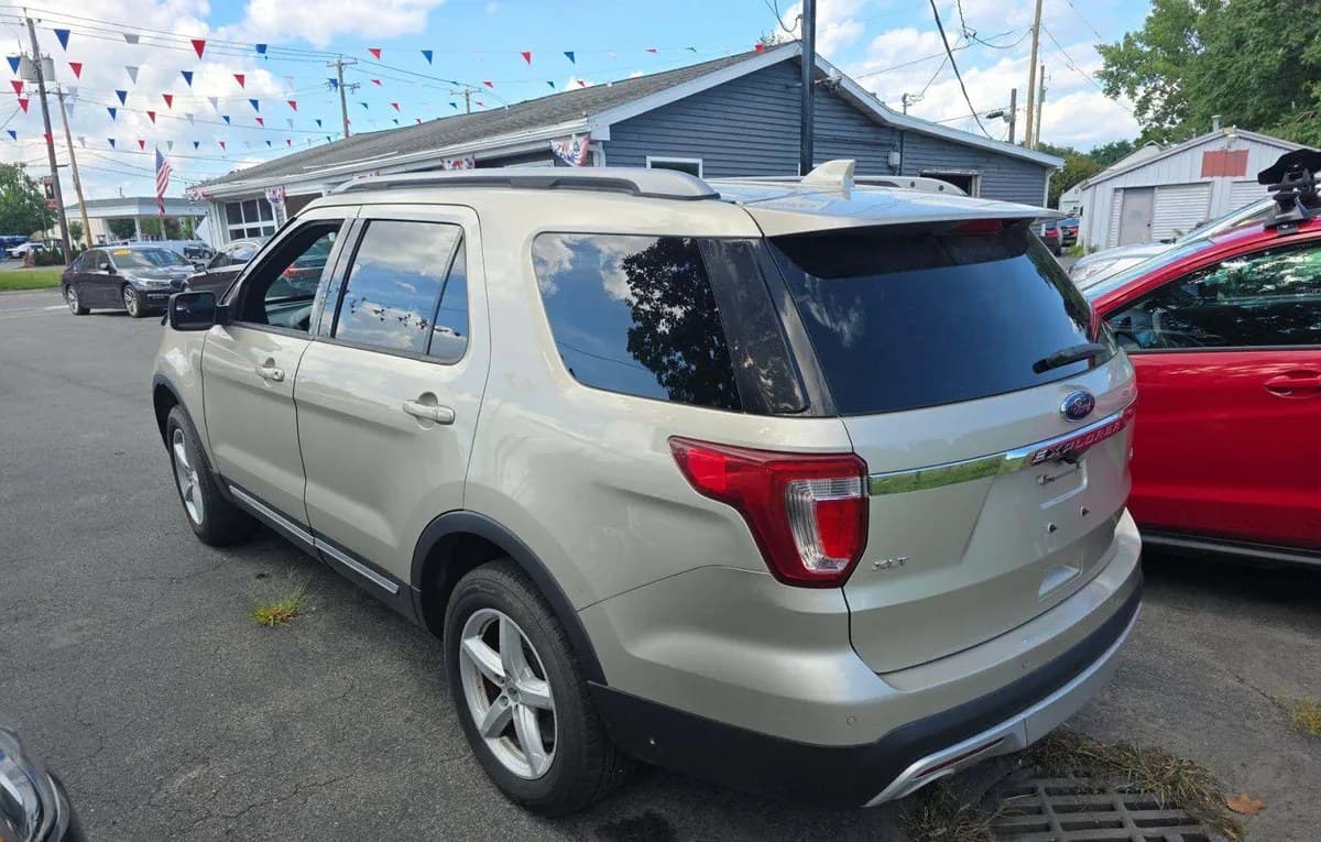 2017 FORD EXPLORER XLT 3