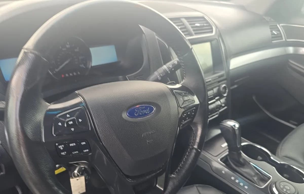 2017 FORD EXPLORER XLT 6