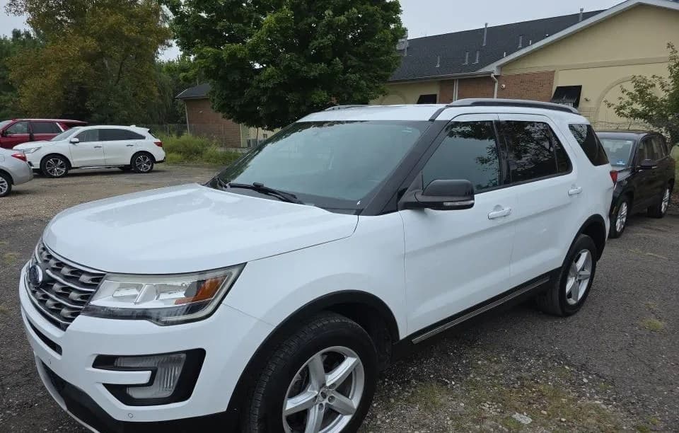 2017 FORD EXPLORER XLT 2