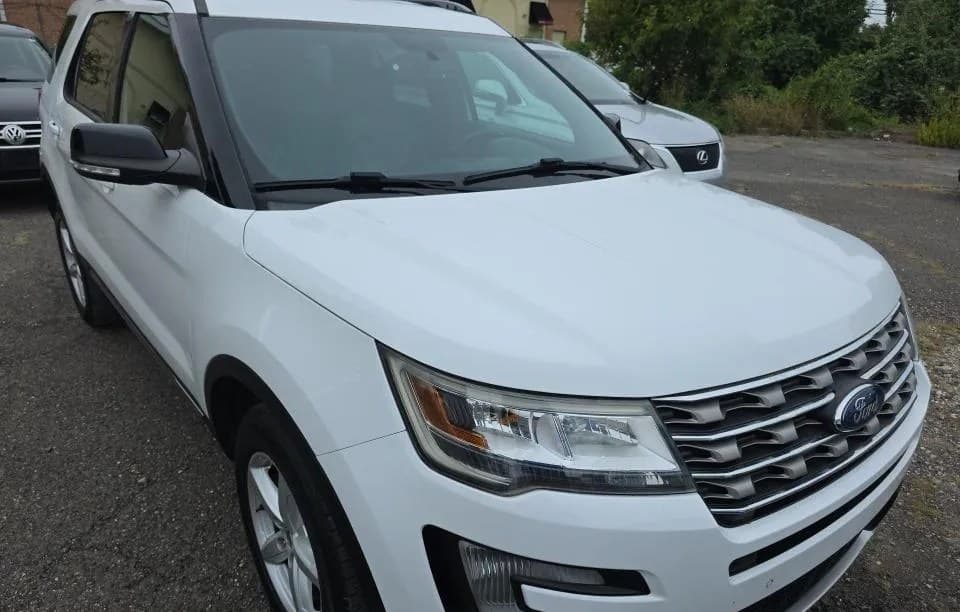 2017 FORD EXPLORER XLT 4