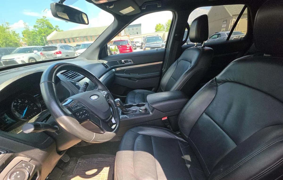 2018 FORD EXPLORER XLT 3