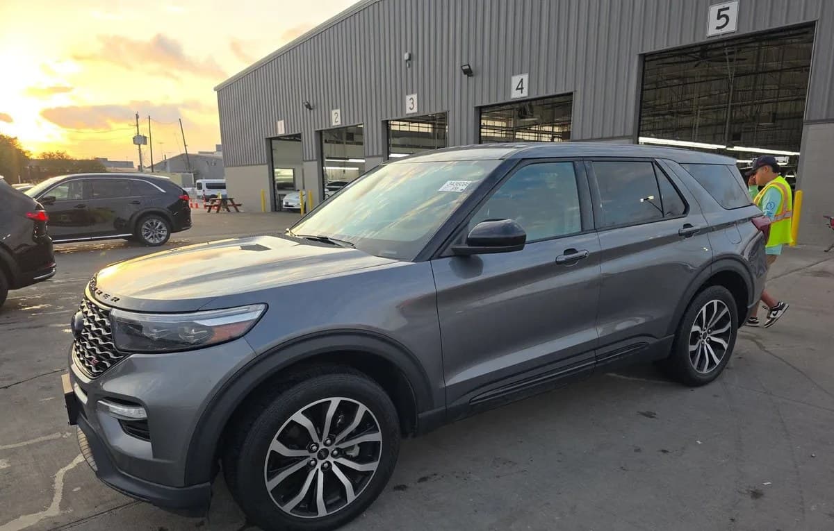 2022 FORD EXPLORER ST 2