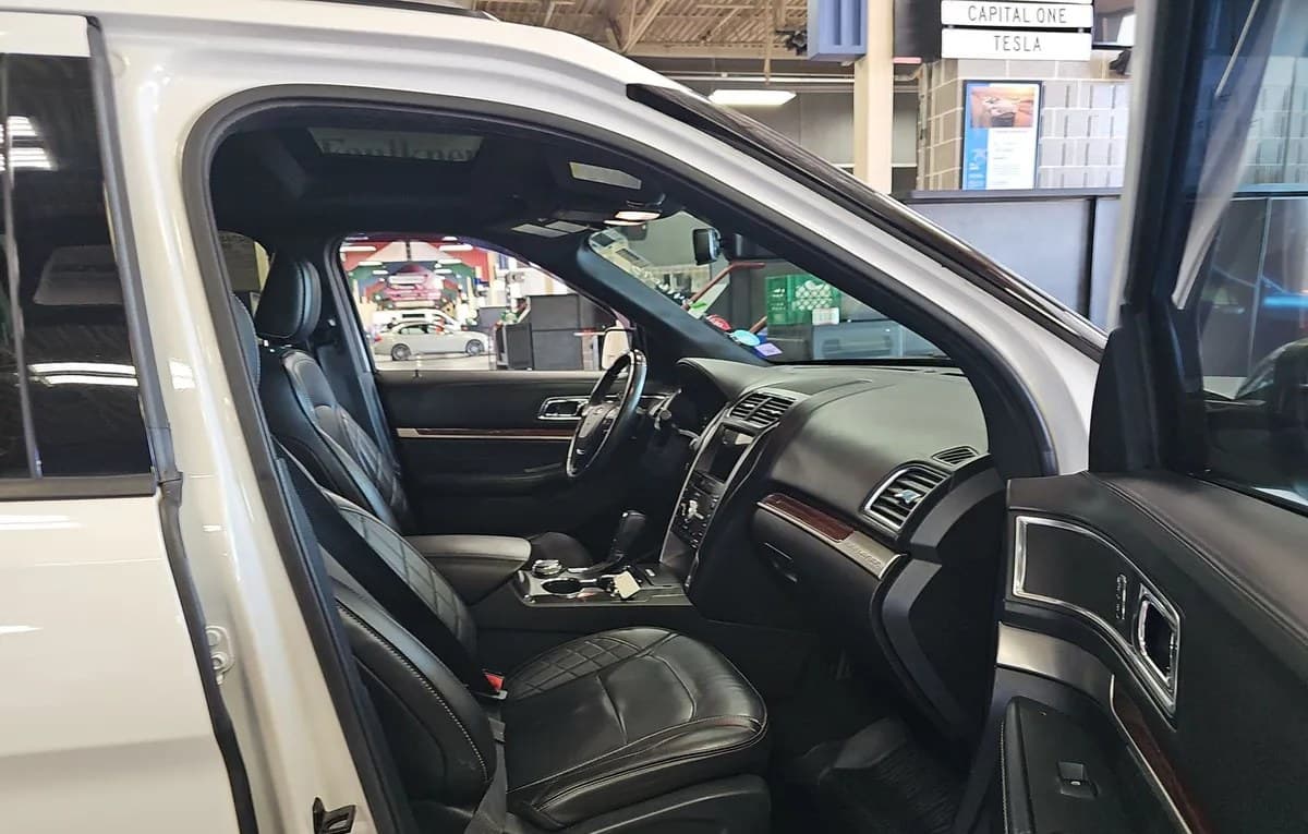 2018 FORD EXPLORER PLATINUM 5