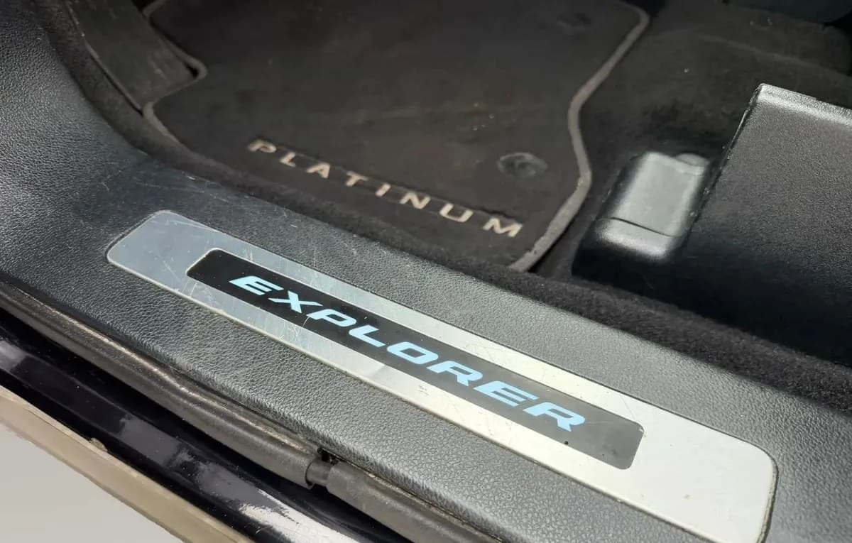 2019 FORD EXPLORER PLATINUM 4