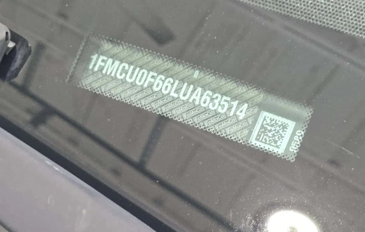 2020 FORD ESCAPE S 3
