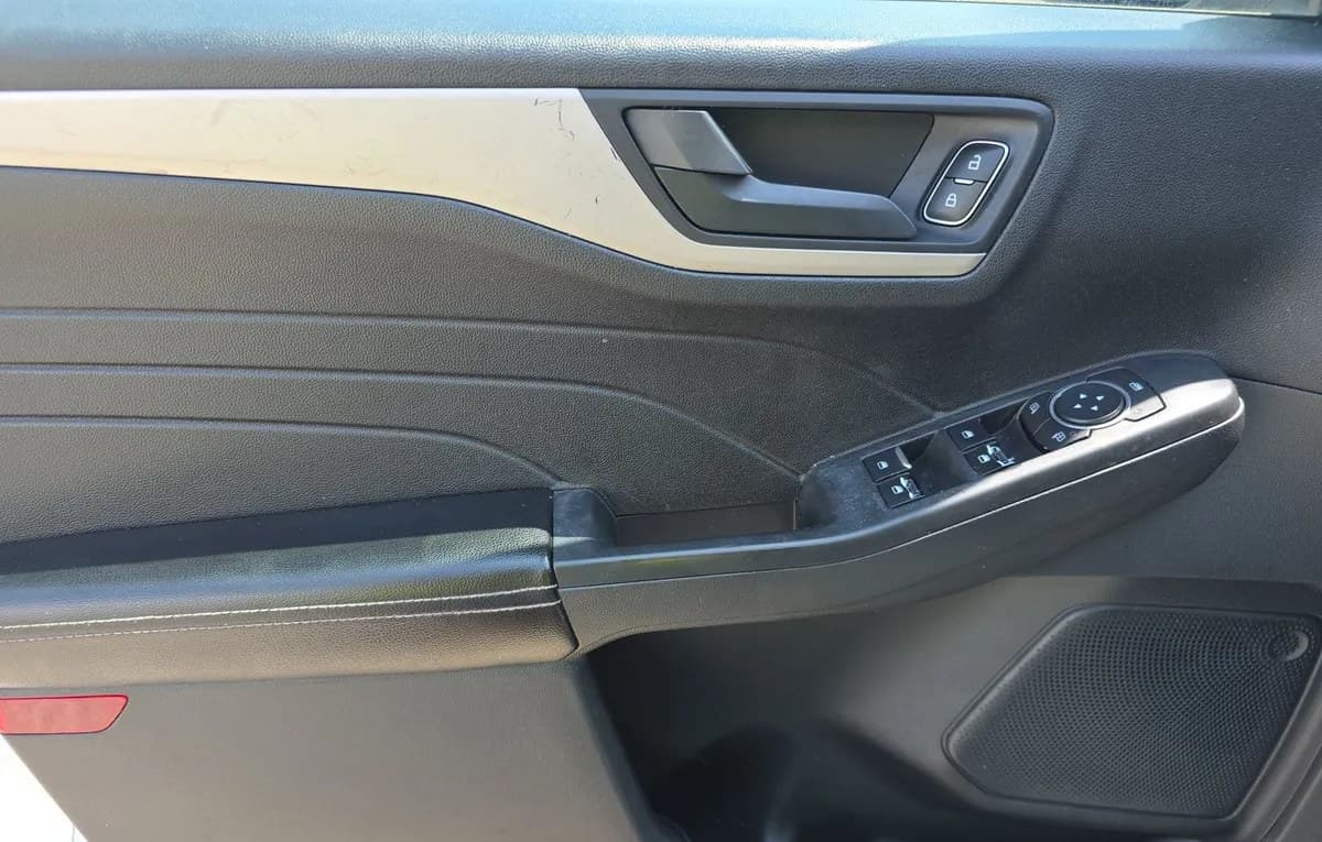 2021 FORD ESCAPE S 6
