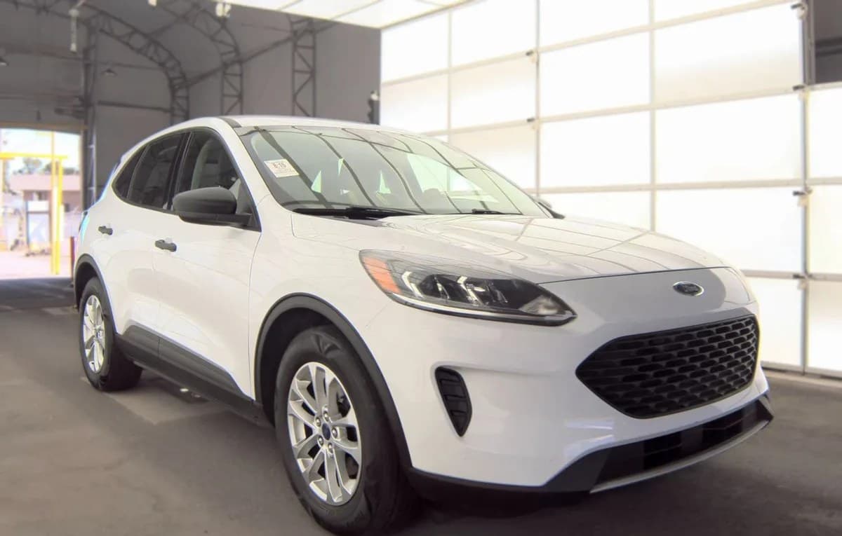 2021 FORD ESCAPE S 4