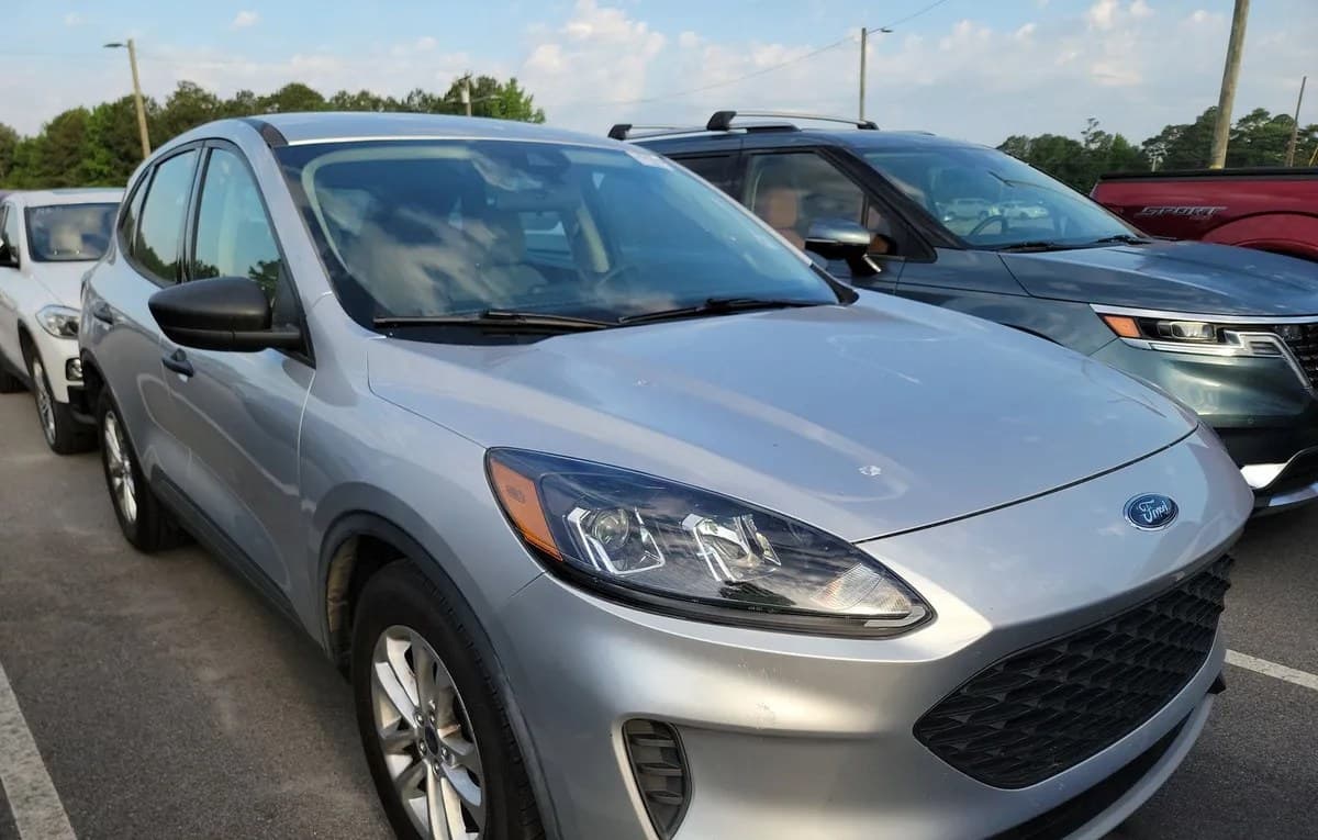 2020 FORD ESCAPE S 4
