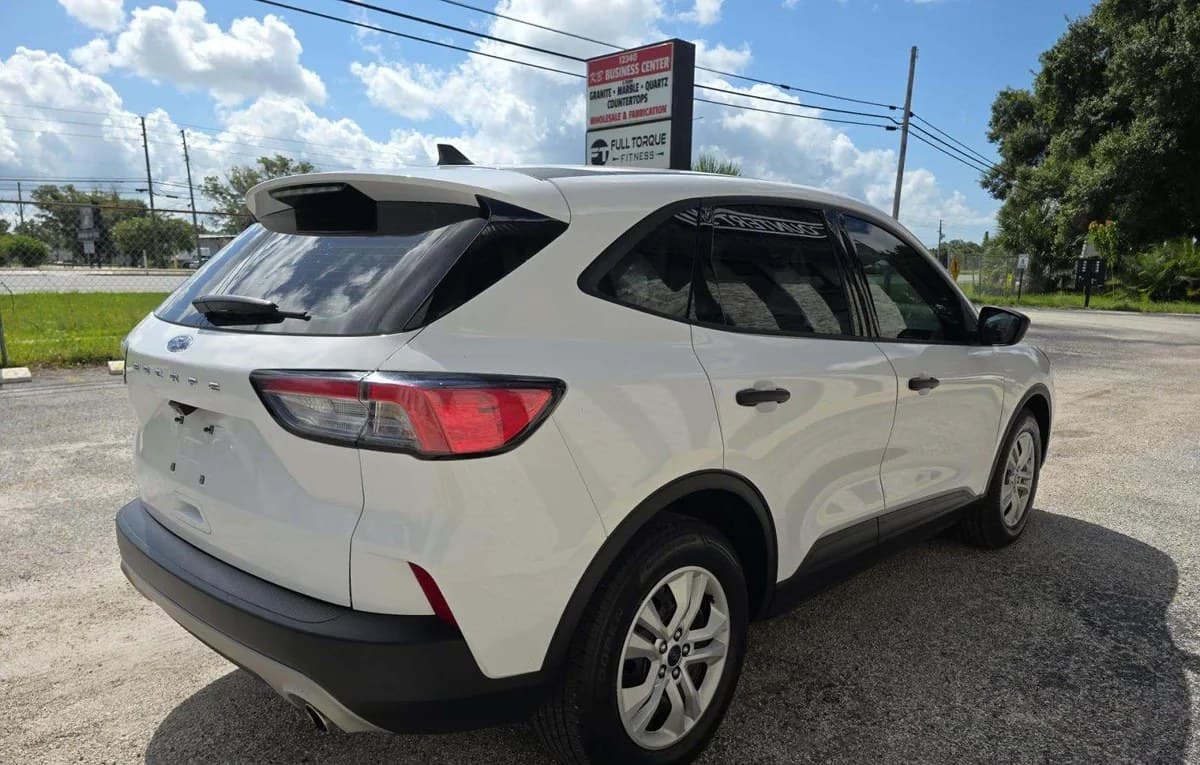 2022 FORD ESCAPE S 4