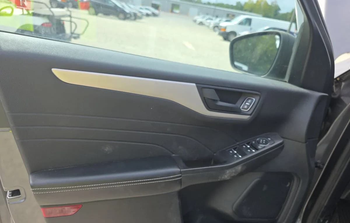 2021 FORD ESCAPE S 6
