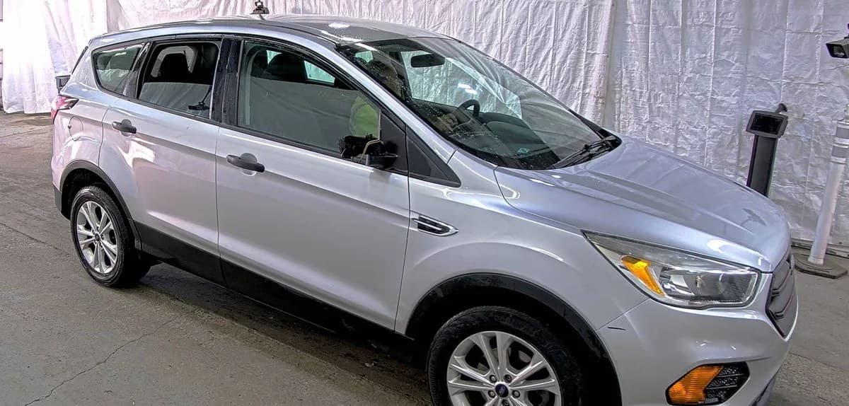 2017 FORD ESCAPE S 4