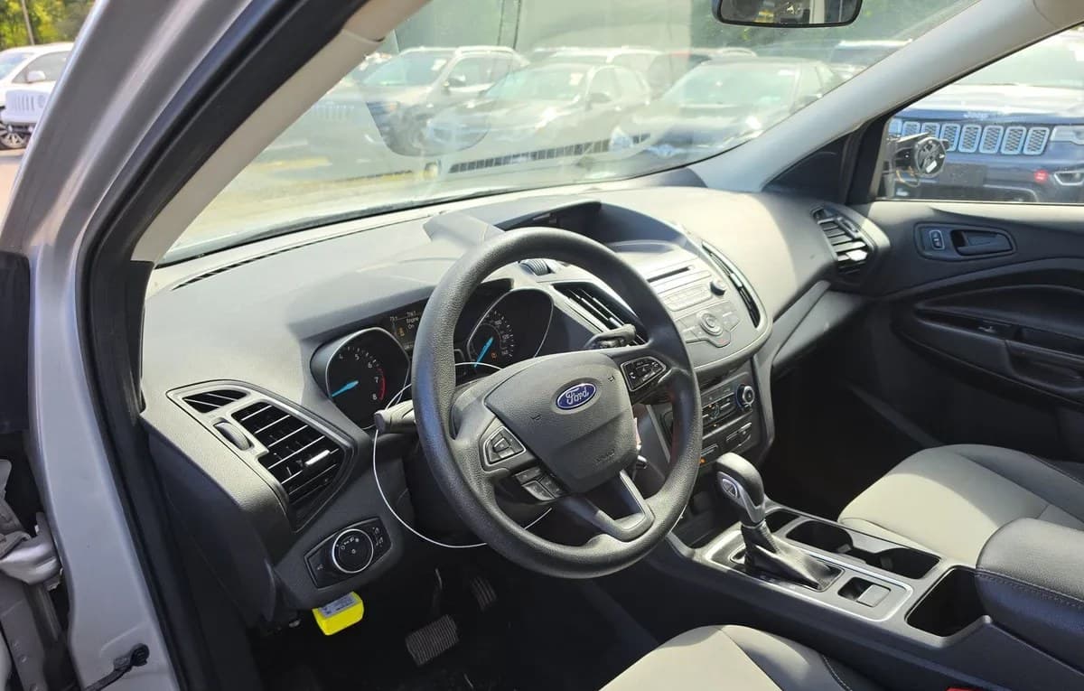 2017 FORD ESCAPE S 7
