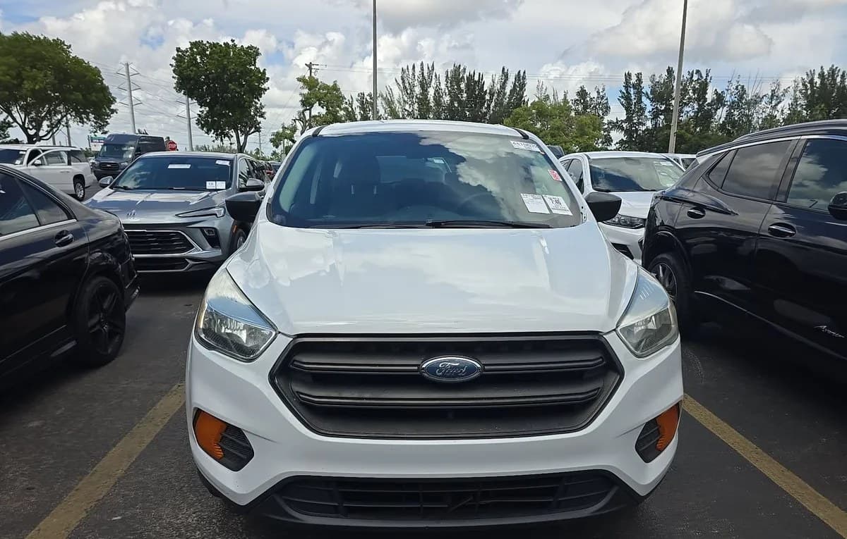 2017 FORD ESCAPE S 3