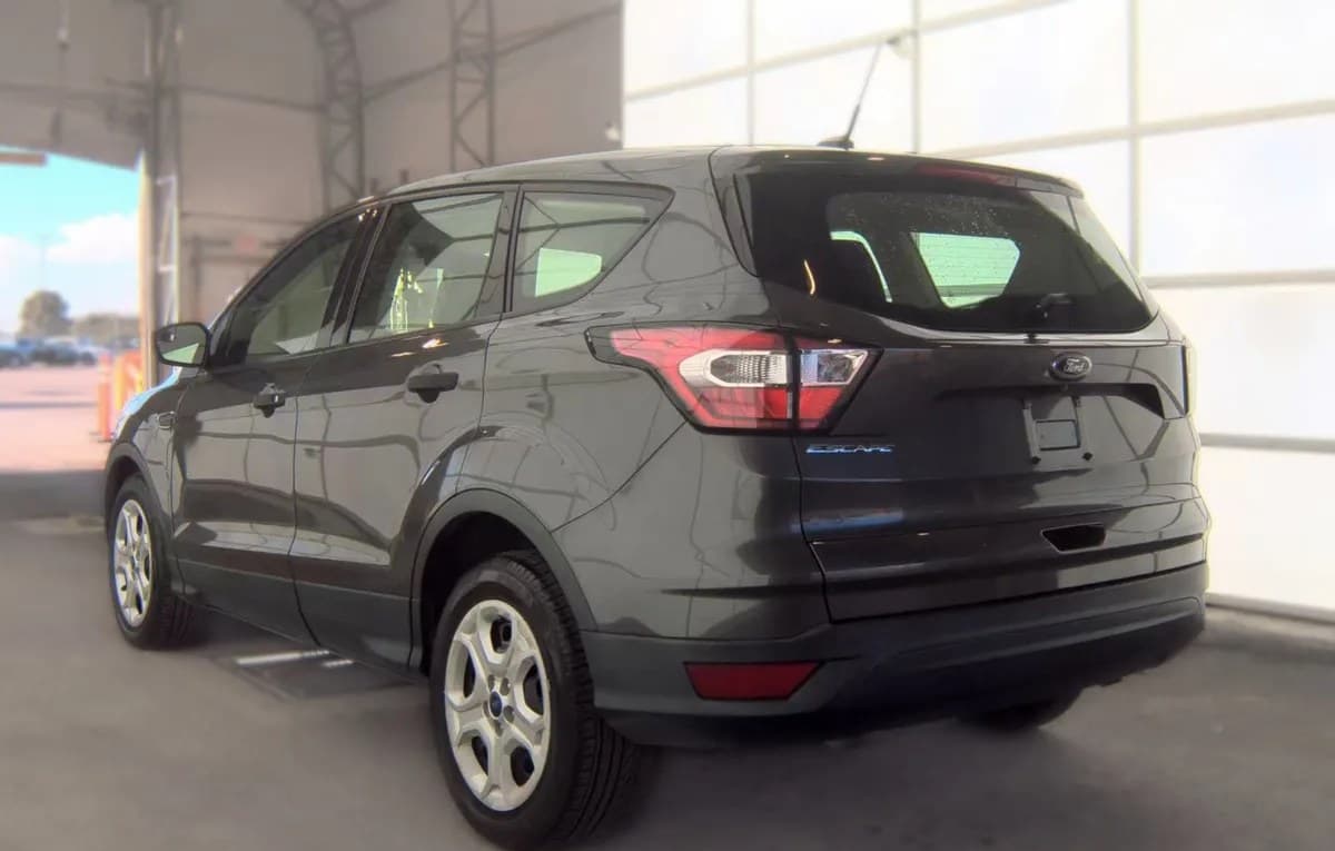 2017 FORD ESCAPE S 5