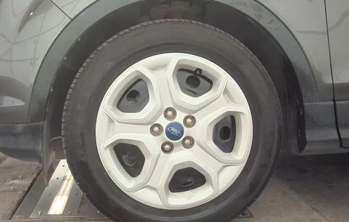 2017 FORD ESCAPE S 6