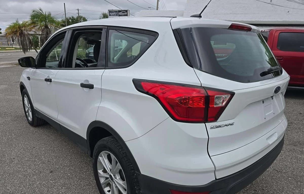 2019 FORD ESCAPE S 3