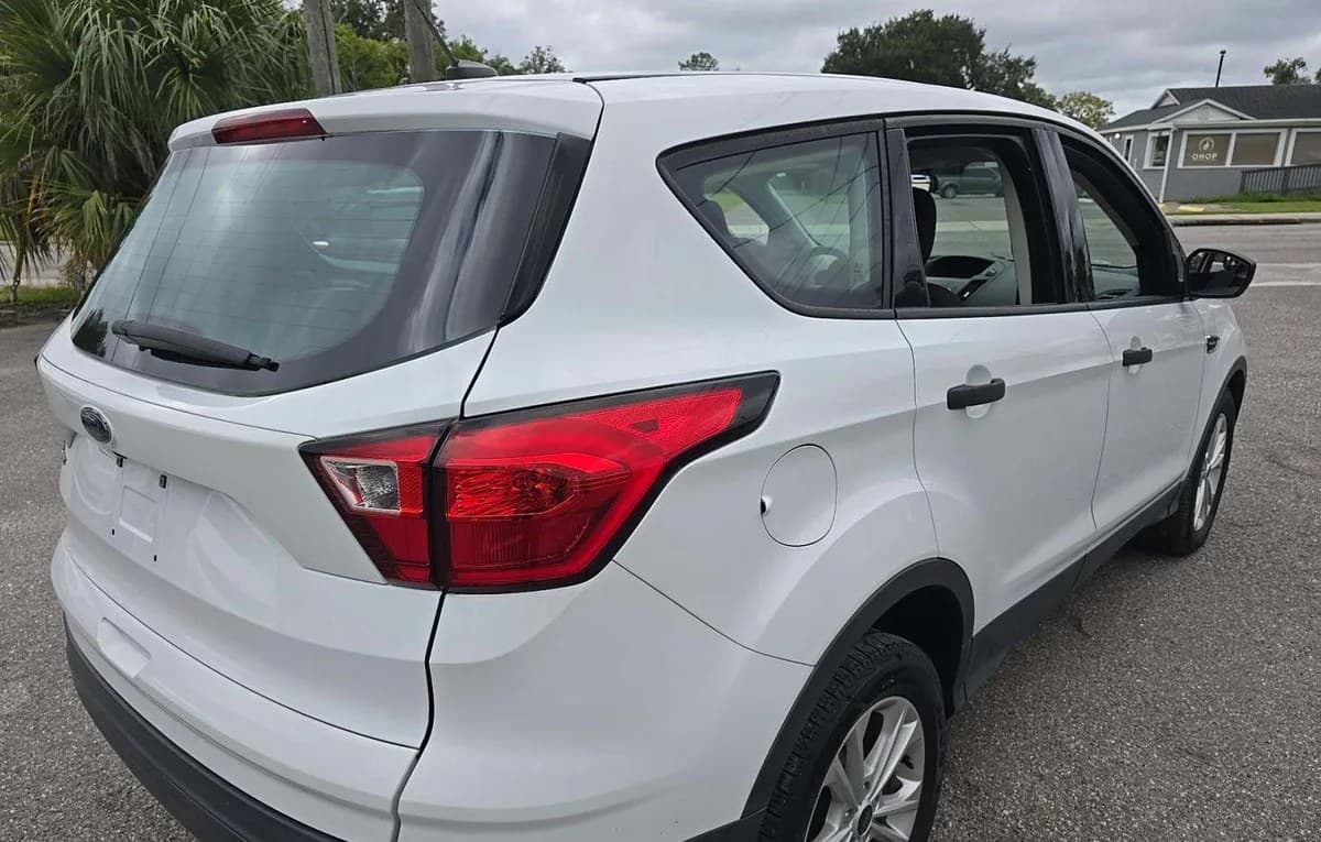 2019 FORD ESCAPE S 4