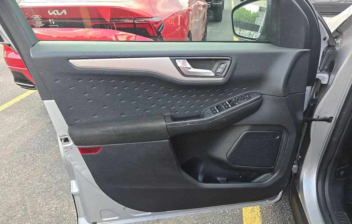 2020 FORD ESCAPE SE 5