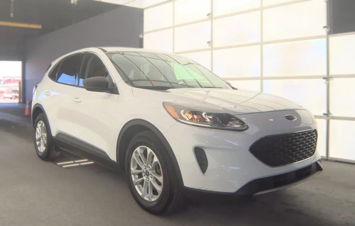 2022 FORD ESCAPE SE 4