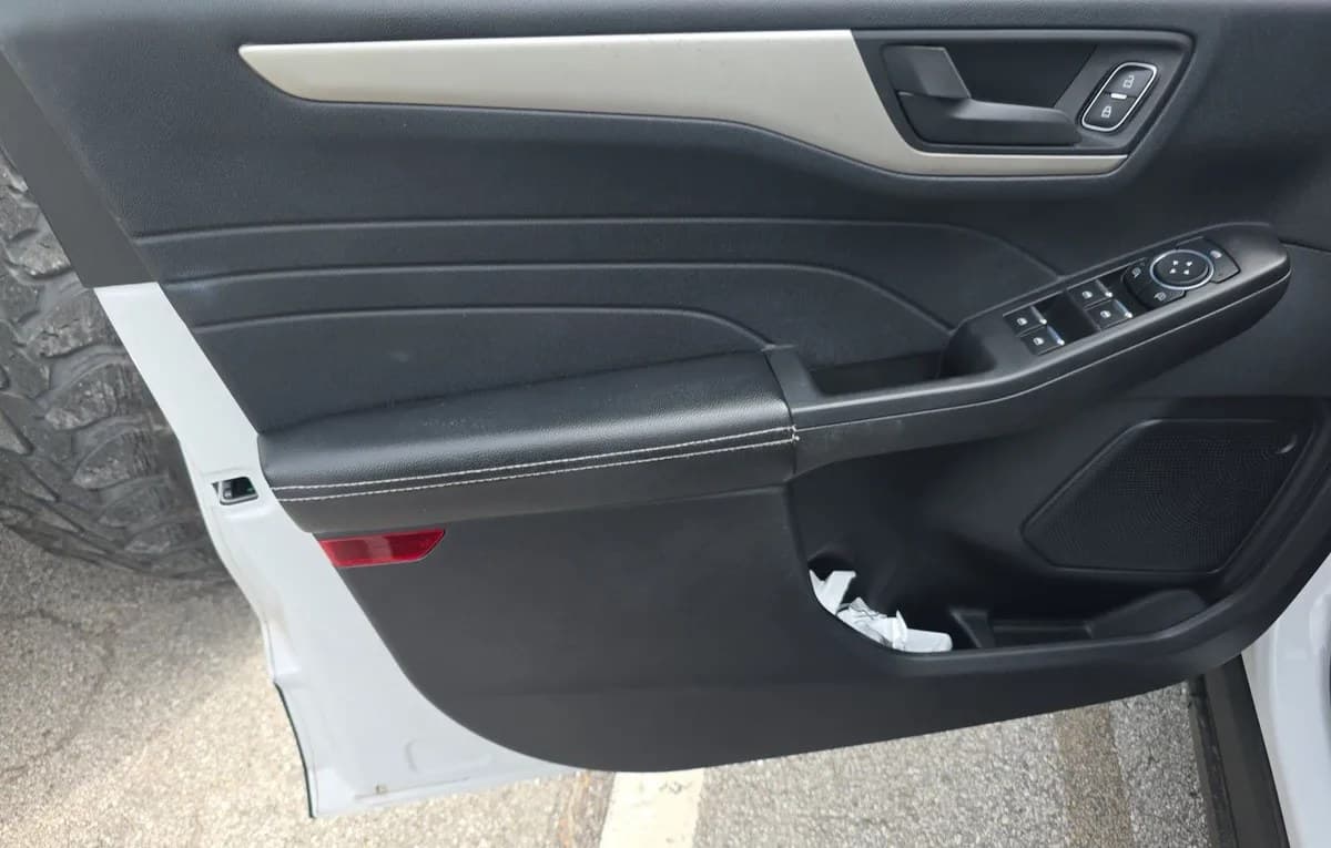 2022 FORD ESCAPE SE 6