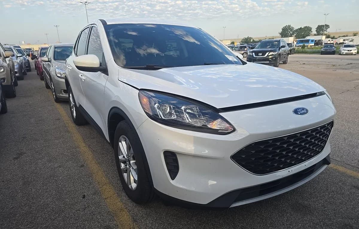 2021 FORD ESCAPE SE 4