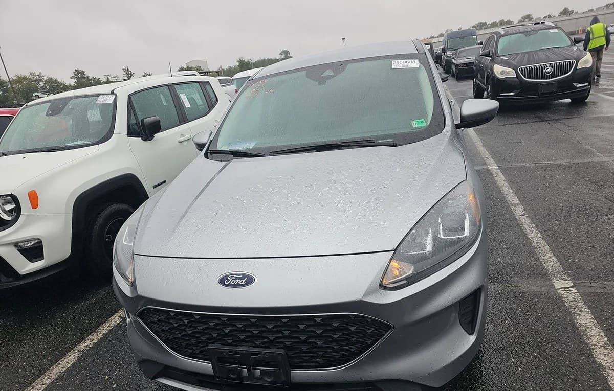 2021 FORD ESCAPE SE 3