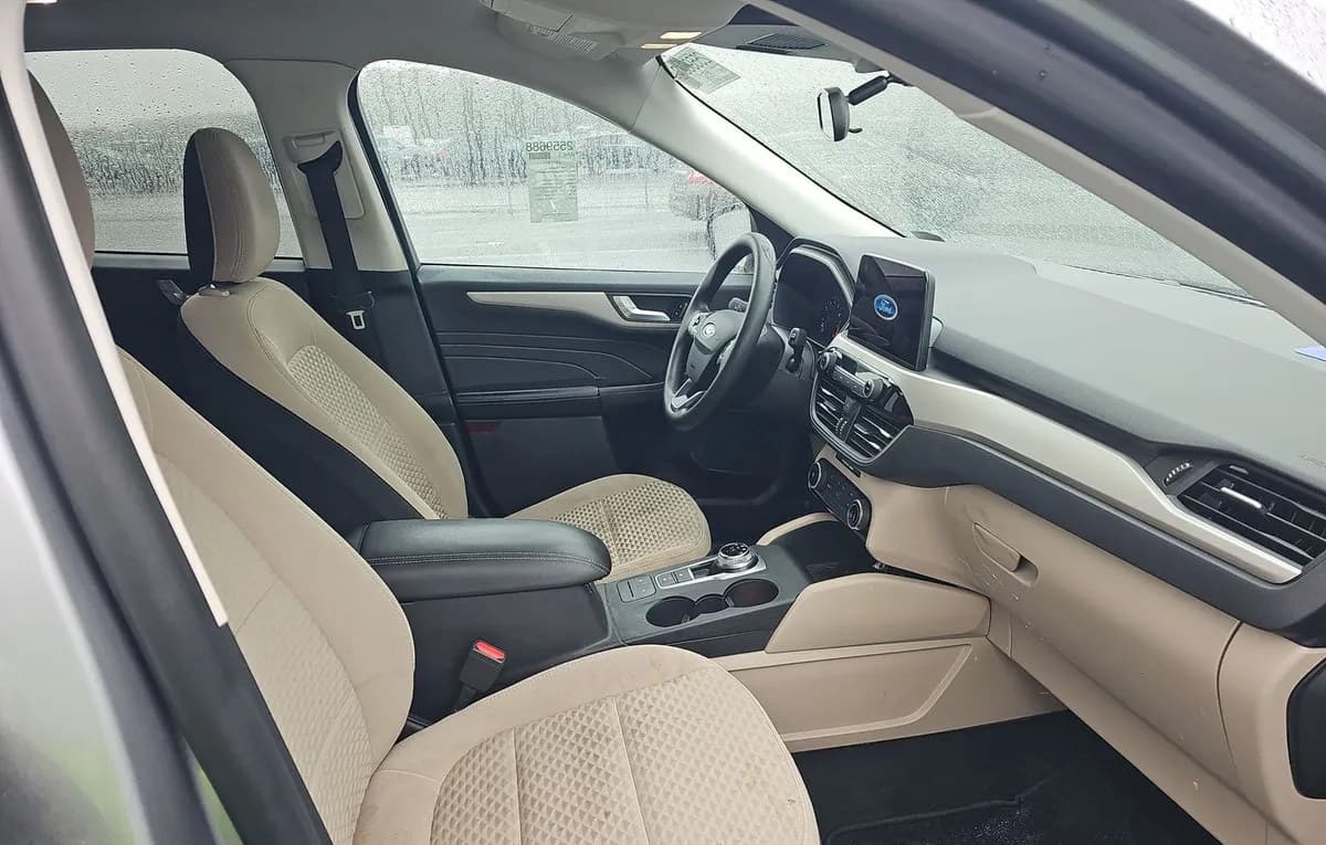 2021 FORD ESCAPE SE 5