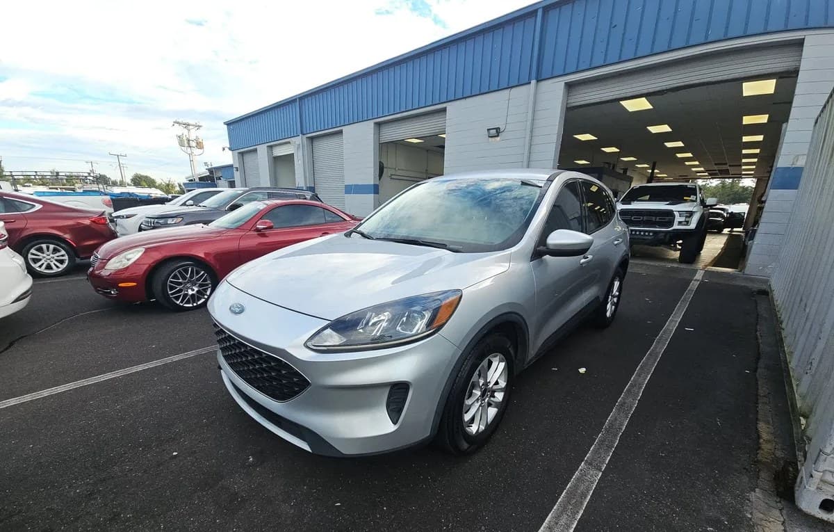 2020 FORD ESCAPE SE 2