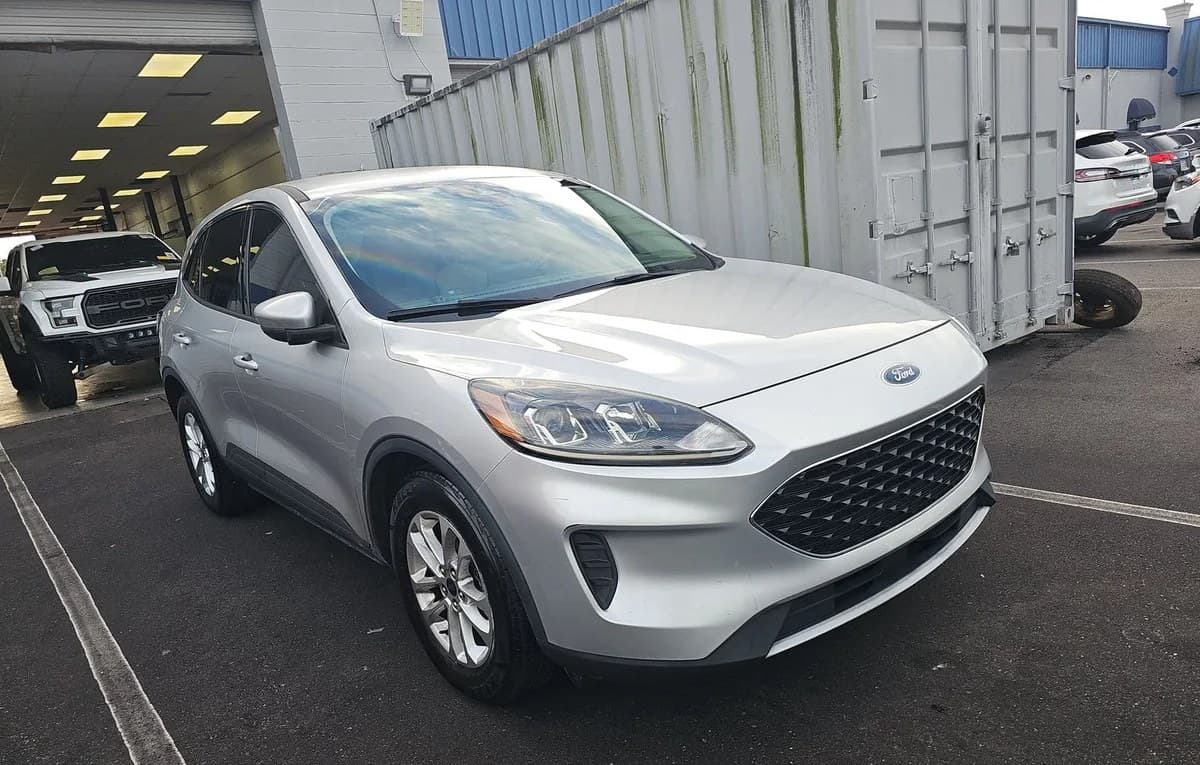 2020 FORD ESCAPE SE 4