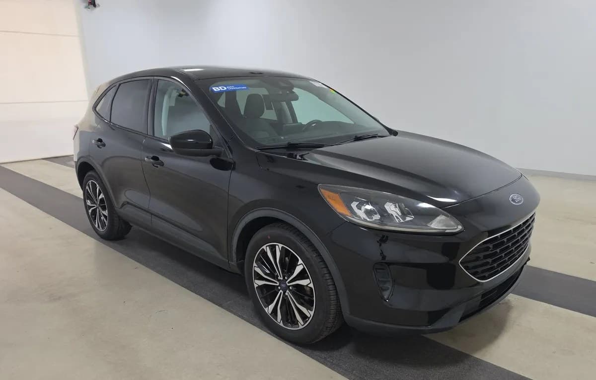 2021 FORD ESCAPE SE 4