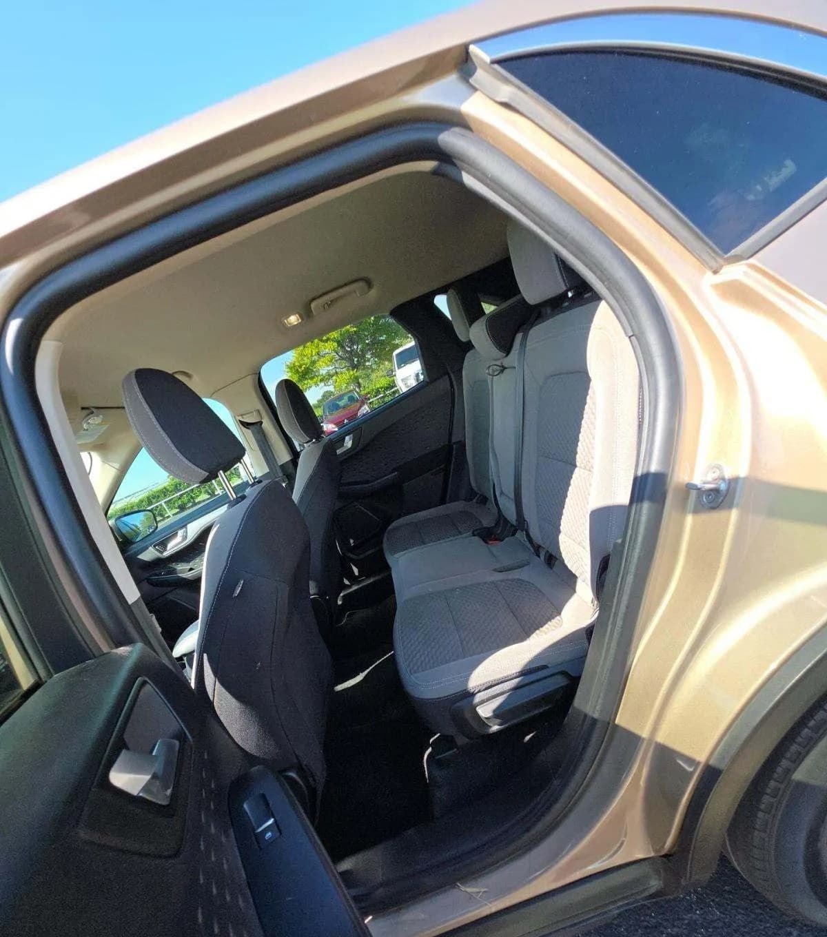 2020 FORD ESCAPE SE 7