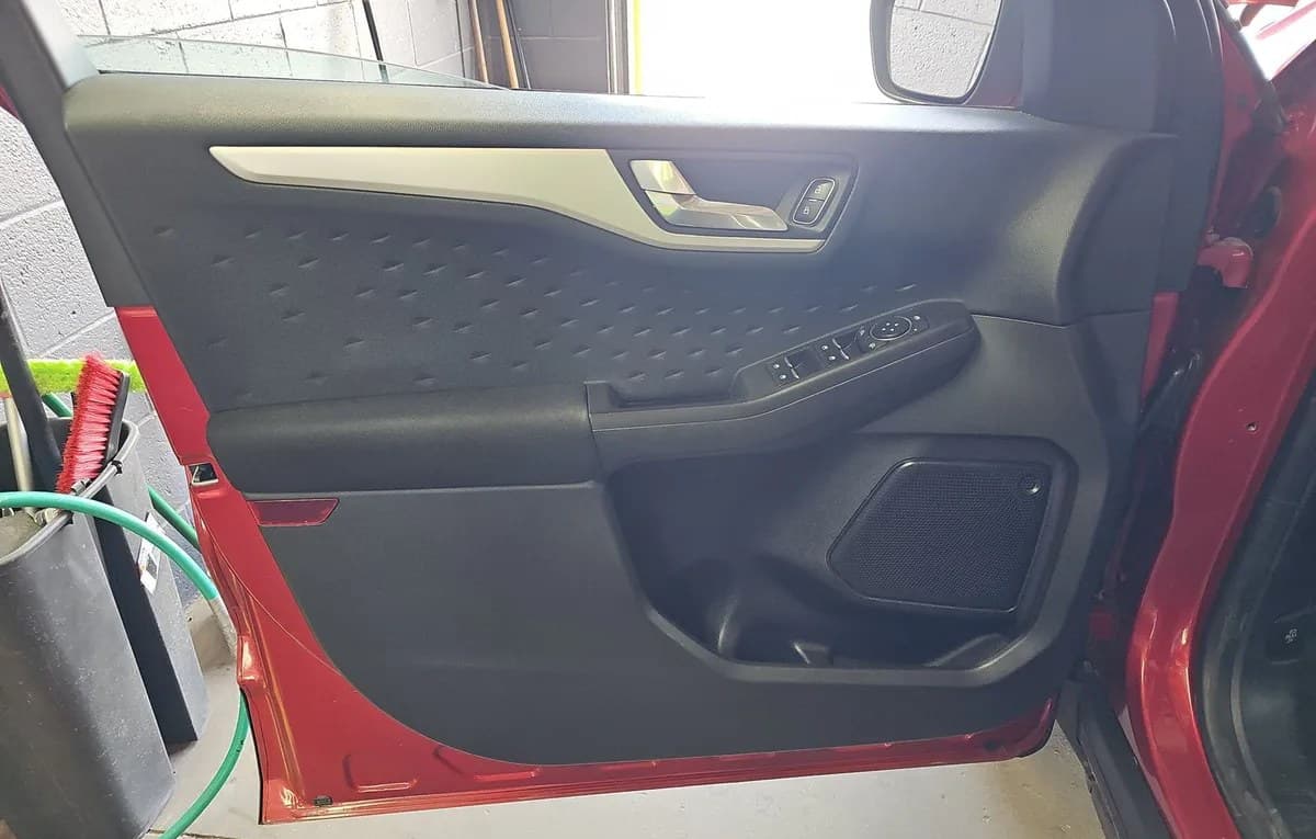 2020 FORD ESCAPE SE 5