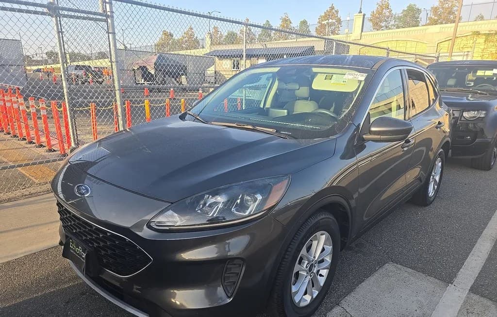 2020 FORD ESCAPE SE 1