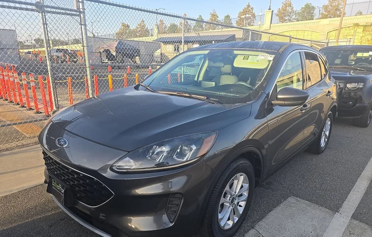 2020 FORD ESCAPE SE 2