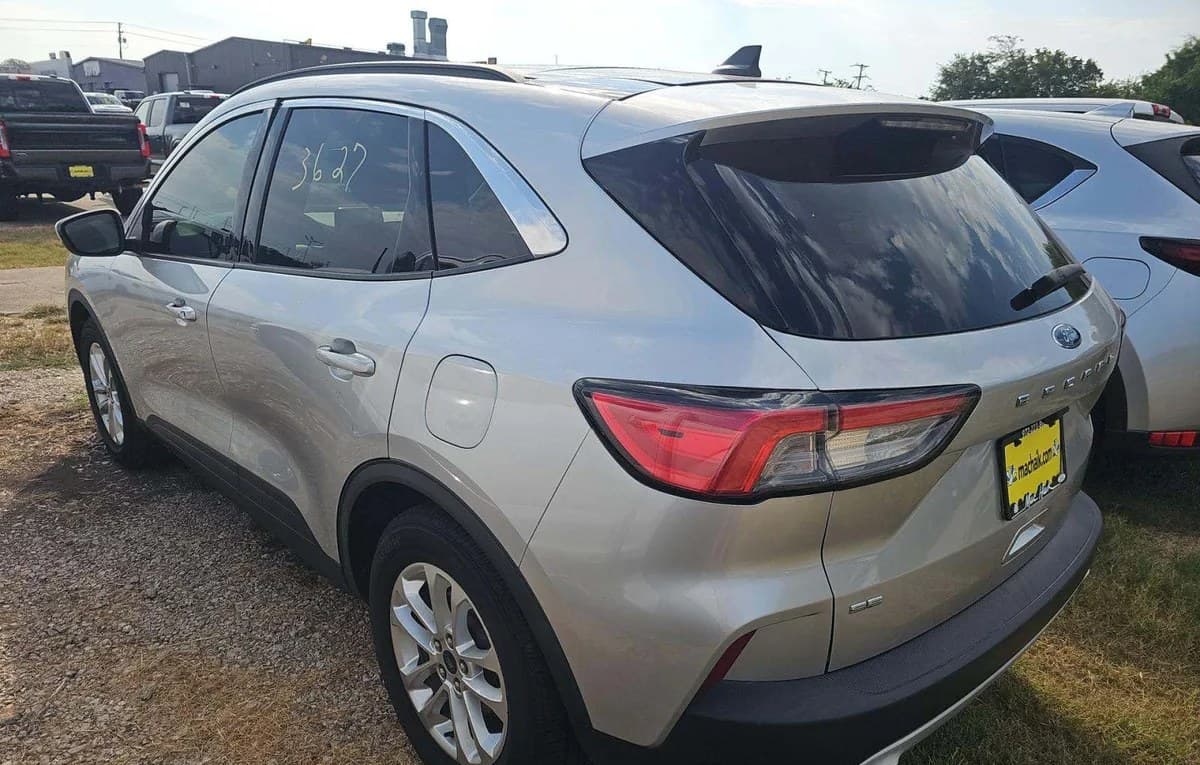 2020 FORD ESCAPE SE 3