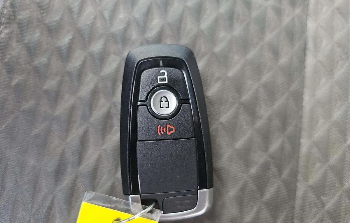 2020 FORD ESCAPE SE 5