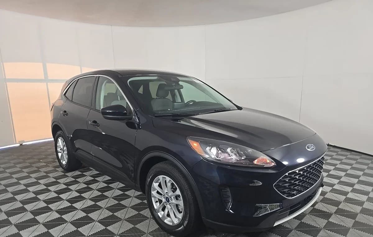 2021 FORD ESCAPE SE 4