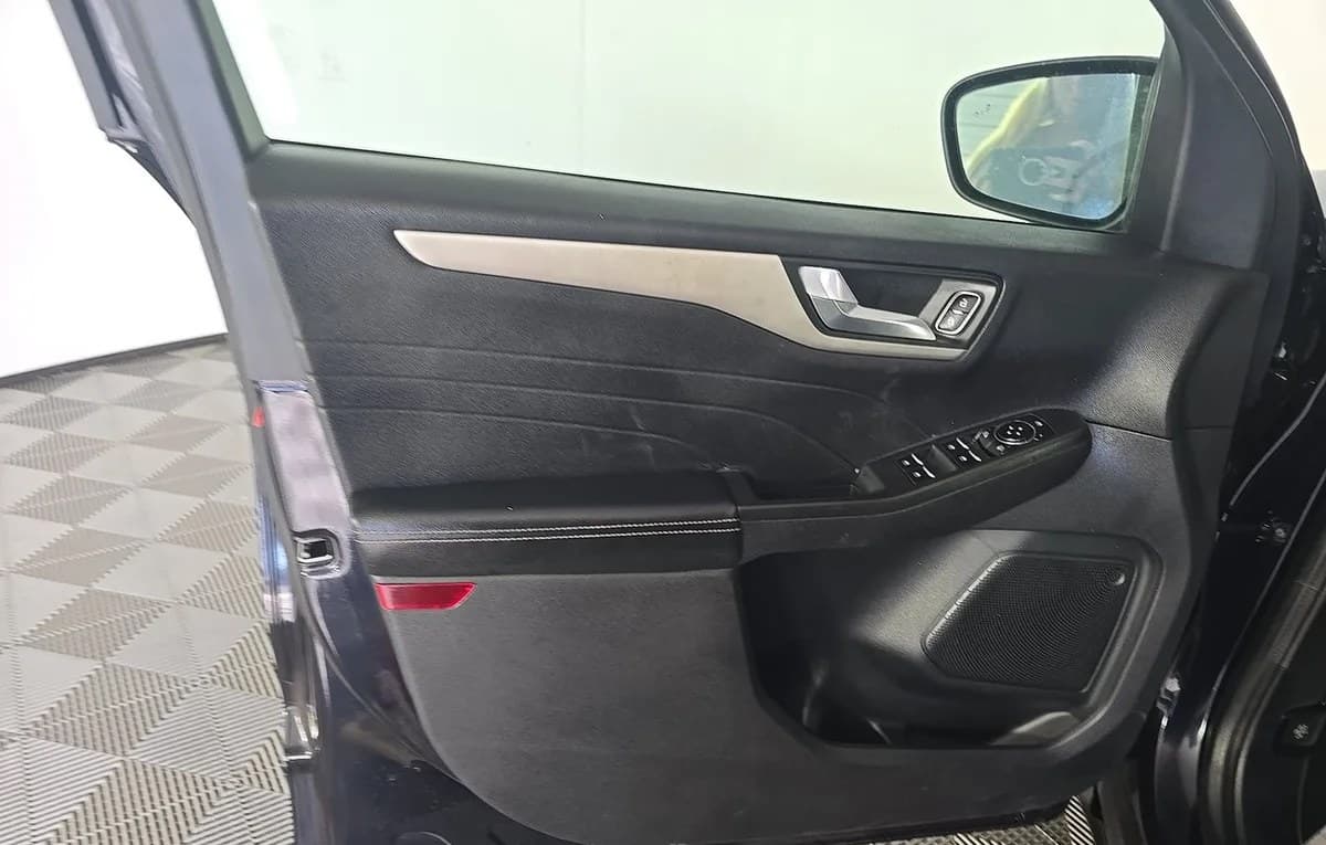 2021 FORD ESCAPE SE 6