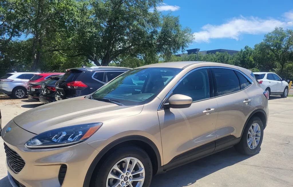 2020 FORD ESCAPE SE 1