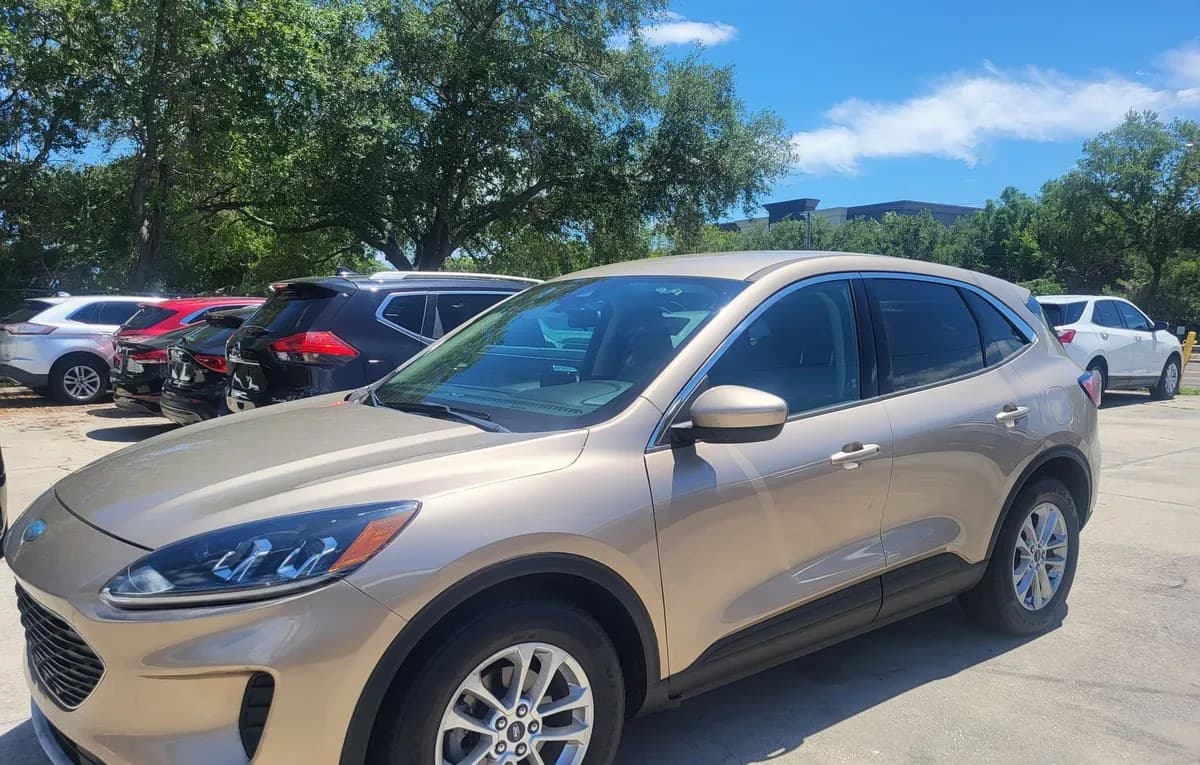 2020 FORD ESCAPE SE 2