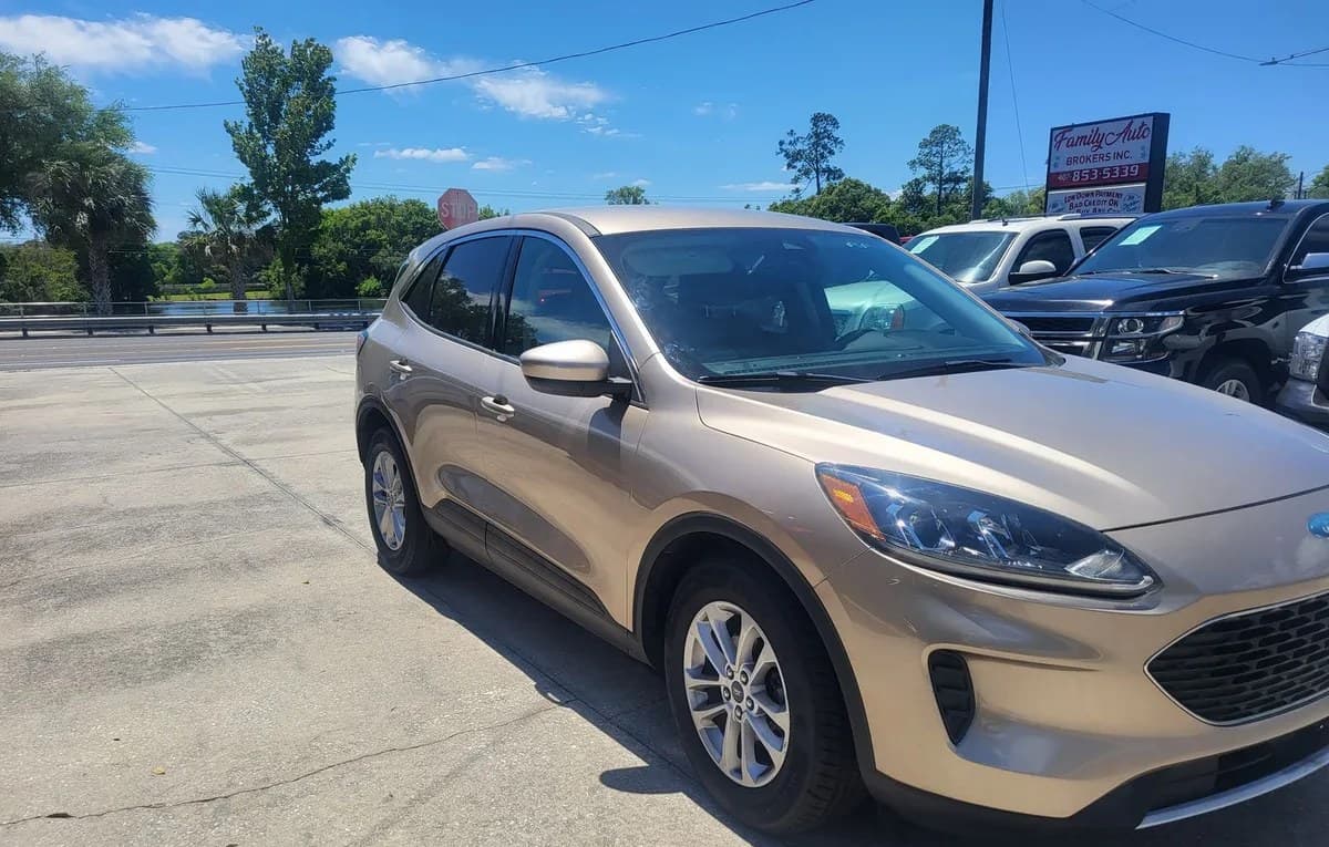 2020 FORD ESCAPE SE 6
